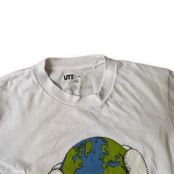 KAWS x Uniqlo UT “Peace For All” Graphic Tee White Size XS - Picture 2 of 6